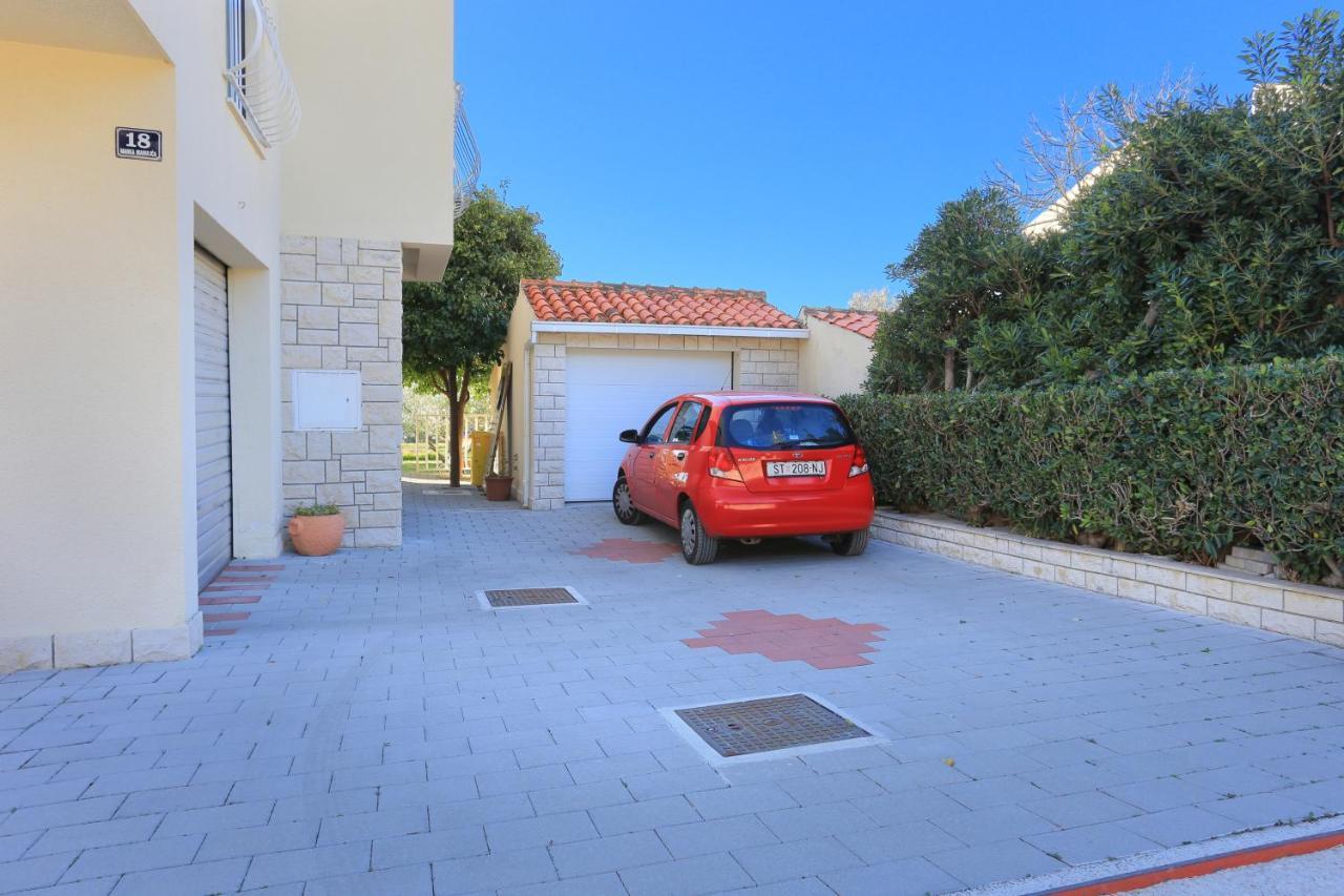 Apartments With A Parking Space Kastel Gomilica, Kastela - 19248 Exterior foto